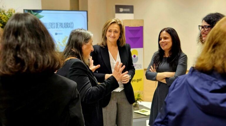 “Una provincia de poetas”: la Diputación abre en Vigo un ciclo para dar voz a las mujeres de la palabra