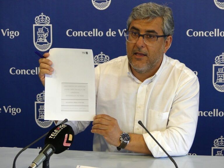 El PP de Vigo acusa a Caballero de “engañar” a Teis con una sala de lectura en lugar de una biblioteca
