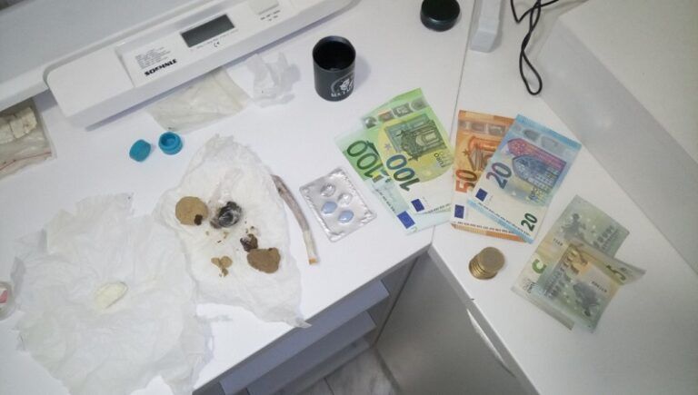 Detenido en Vigo con un arsenal de drogas en el coche tras una infracción de tráfico