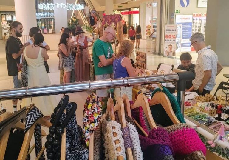 El mercado de arte Mona vuelve a Vigo con su séptima edición