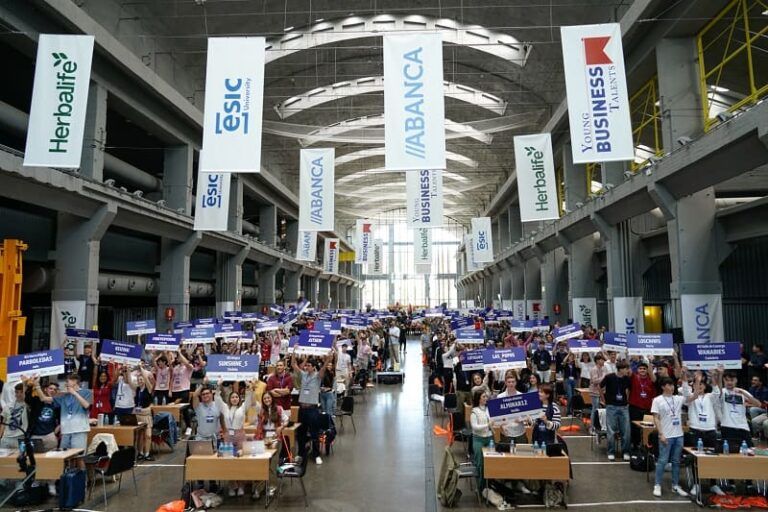 Jóvenes gallegos competirán en Madrid por el título de mejor empresario virtual