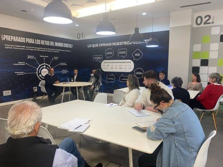 La última sesión del Ciclo de Talleres Multidisciplinares del Círculo y el Igape contó con la presencia de Antonio Pena, gerente de Coregal