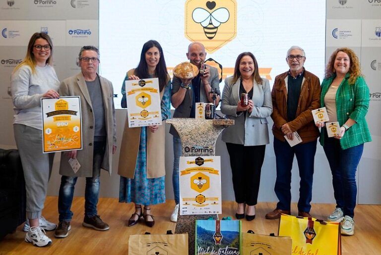 Ana Ortiz subraya el apoyo de la Xunta a la XXXVII Feria Apícola de O Porriño como referente del sector y ejemplo de colaboración institucional