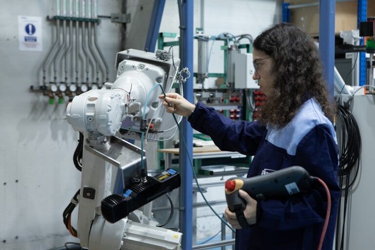 AIMEN y Gradiant acercan la Inteligencia Artificial a las pymes industriales gallegas