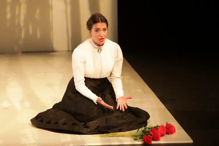 La Regenta llega a un Teatro Afundación lleno para revivir el clásico de Clarín