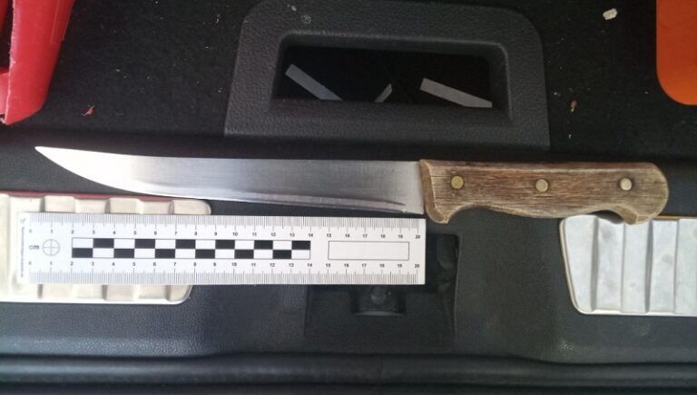 Detenida en Vigo por amenazar con un cuchillo a su compañera de piso y echarla del domicilio