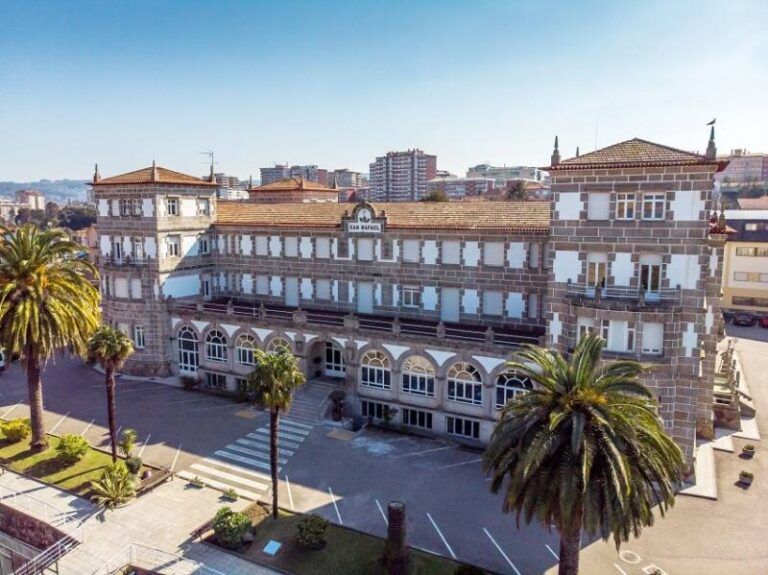 El Hogar y Clínica San Rafael distingue a la Fundación Celta en los premios Granadas Solidarias Galicia