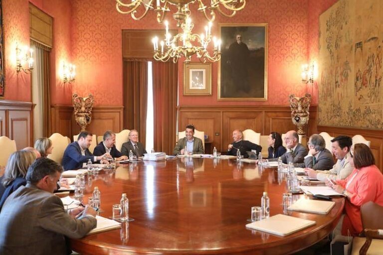 La Deputación impulsa 2,1 millones en ayudas para 21 concellos a través del Plan +Provincia