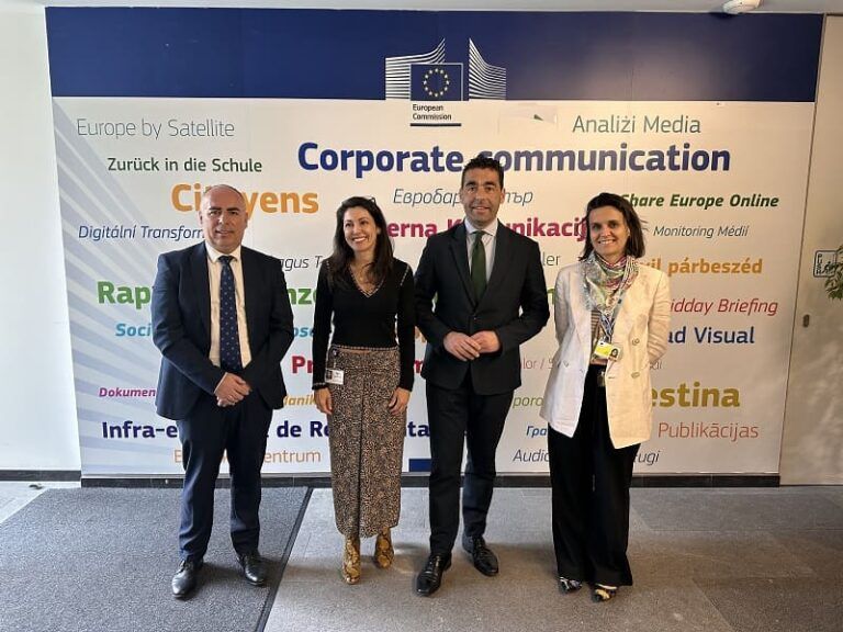 Luis López propone llevar la UE a los concellos del reto demográfico con un punto móvil de Europe Direct