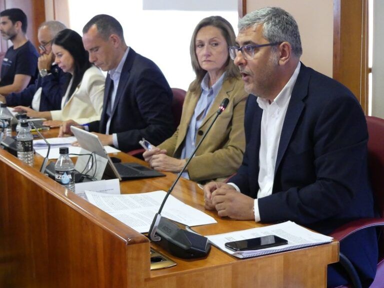Caballero permite un “sablazo” en el billete de Vitrasa tras rechazar la congelación propuesta por el PP de Vigo