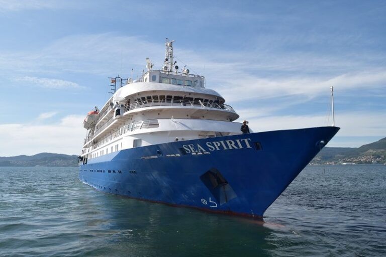 El Sea Spirit zarpa rumbo al Ártico tras su puesta a punto en el astillero San Enrique de Vigo
