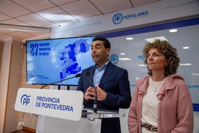 Luis López denuncia a forte inestabilidade dos gobernos “divididos e febles” con pactos PSOE-BNG e contrapón a “boa xestión e unidade” das 27 alcaldías do PP