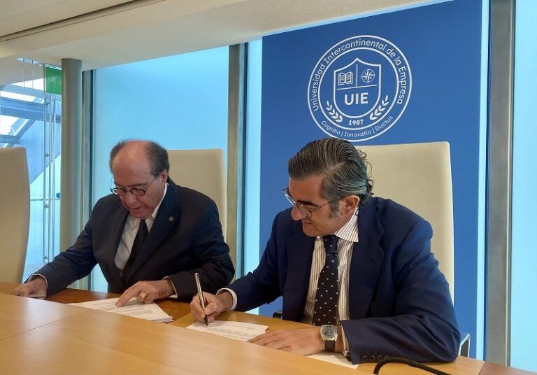 UIE y HM Hospitales lanzan en Galicia un innovador Grado de Enfermería centrado en la práctica hospitalaria