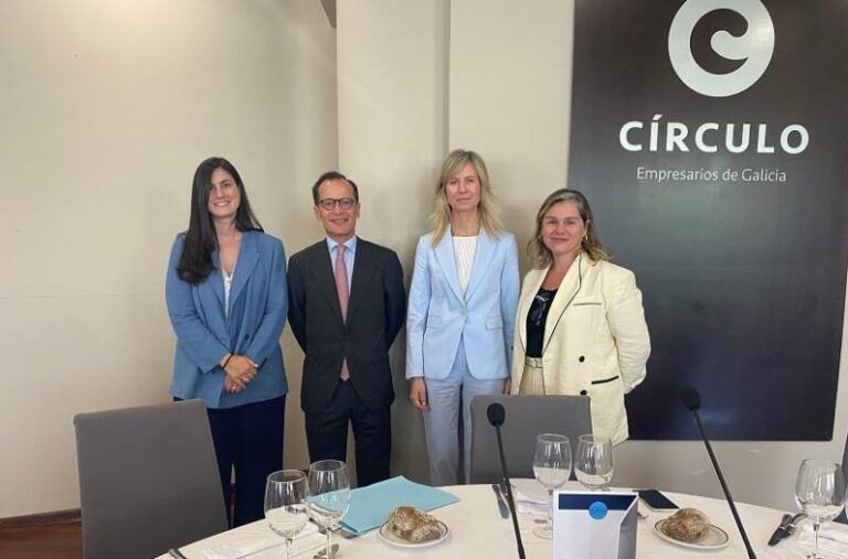 El CEO de Singular Bank desgrana en Vigo las cinco megatendencias que definirán la economía mundial