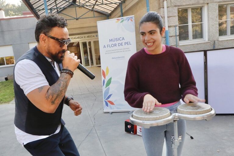 Música para emocionar y educar en el CEE Saladino Cortizo con el programa ‘Música a flor de pel’