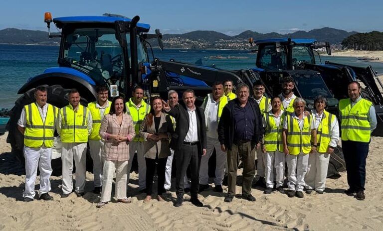 Vigo activa su operativo especial de limpieza de playas de cara al verano