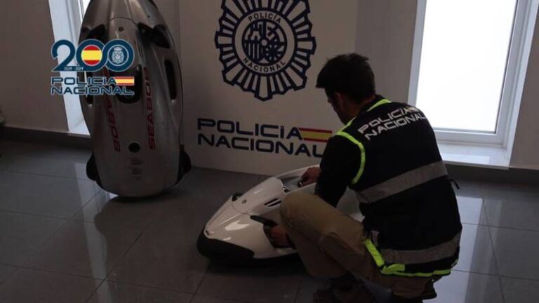 La Policía Nacional desarticula una organización que utilizaba dispositivos “seascooter” para recuperar cocaína adosada a buques mercantes