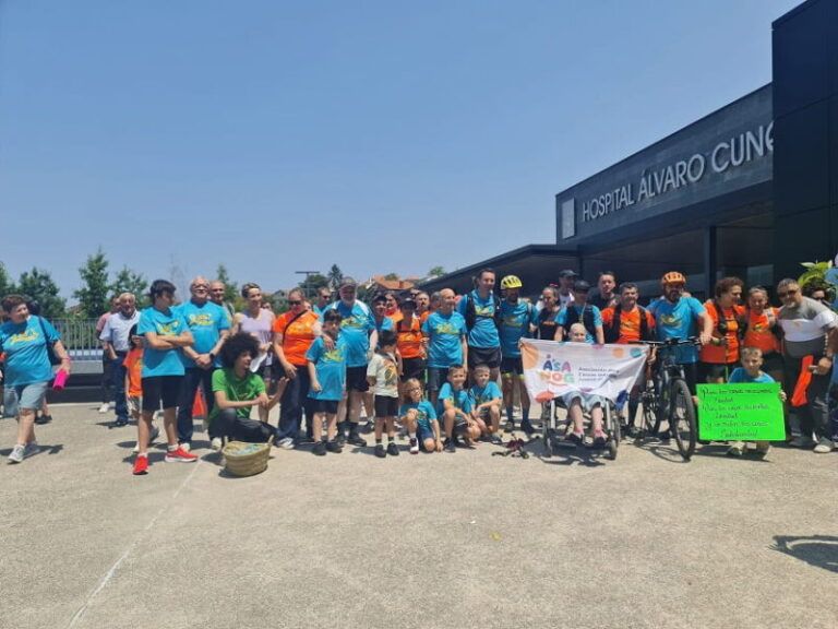 El Álvaro Cunqueiro recibe a los participantes del reto solidario “120 kilómetros de ilusión”