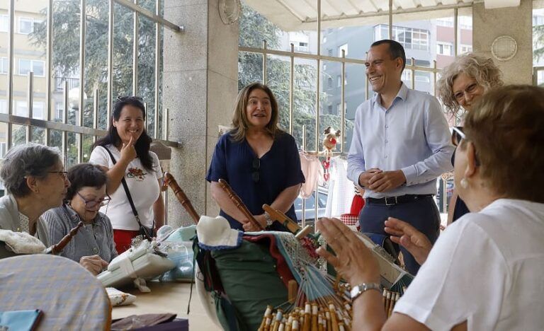 Ana Ortiz destaca el compromiso de la Xunta con el Centro Sociocomunitario de Teis para mejorar la calidad de vida de los mayores