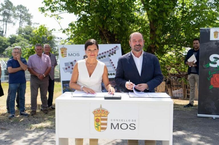 Turismo de Galicia remodela y humaniza el entorno de la iglesia de San Miguel de Pereiras en Mos para incrementar los recursos turísticos del ayuntamiento