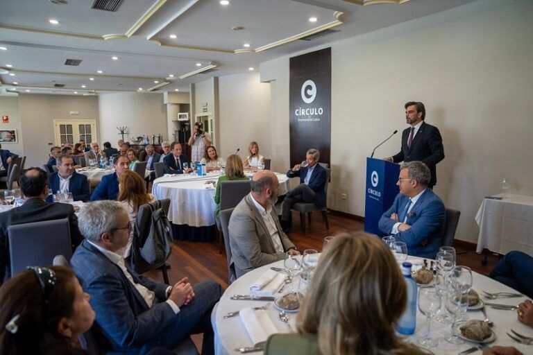 Diego Calvo urge al Gobierno a priorizar Galicia en las infraestructuras ferroviarias del Eixo Atlántico