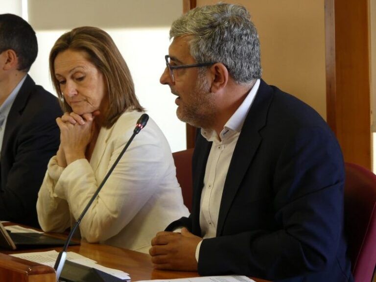 El PP acusa al BNG de “ponerse al servicio” de Caballero al rechazar un pleno sobre los juzgados y levantar una “cortina de humo” con las guardias