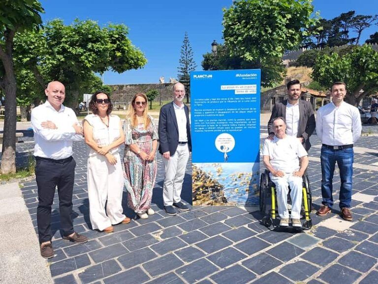 Baiona lanza la campaña “Disfruta de la playa sin dejar huella” para fomentar el respeto al litoral