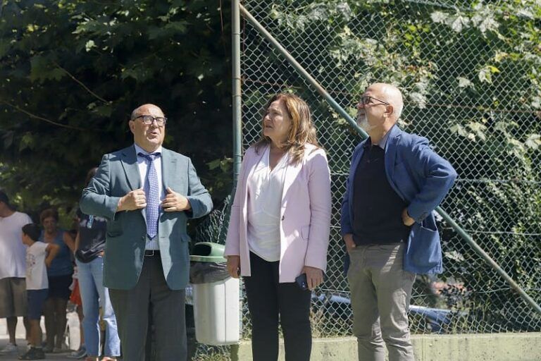 La Xunta licita por 260.000 euros la nueva cubierta del gimnasio del CEIP Chans-Bembrive de Vigo