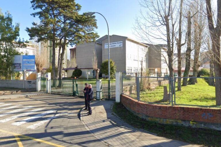 La Xunta celebra que el Concello asuma el mantenimiento del colegio Celso Emilio Ferreiro ya que es «competencia exclusiva del ámbito municipal»