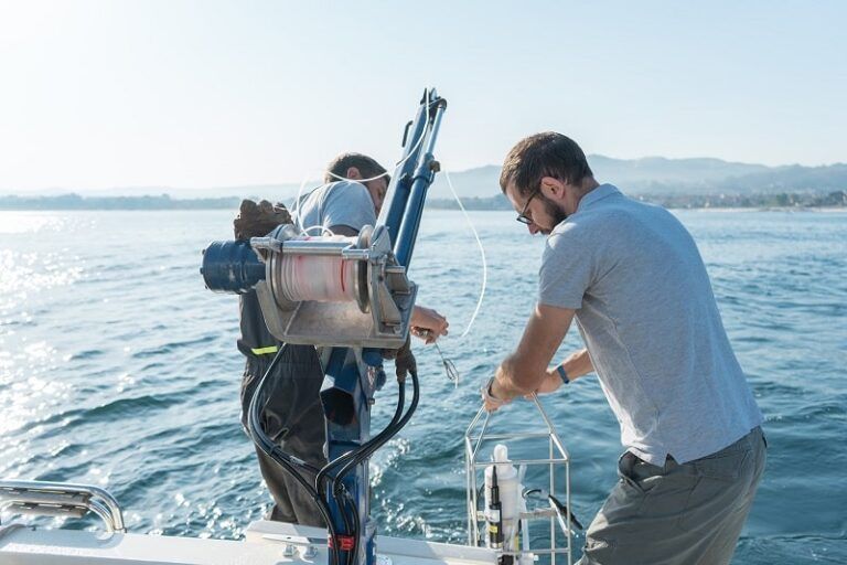 La ría de Vigo se convierte en un laboratorio vivo para estudiar el impacto del cambio climático en el océano