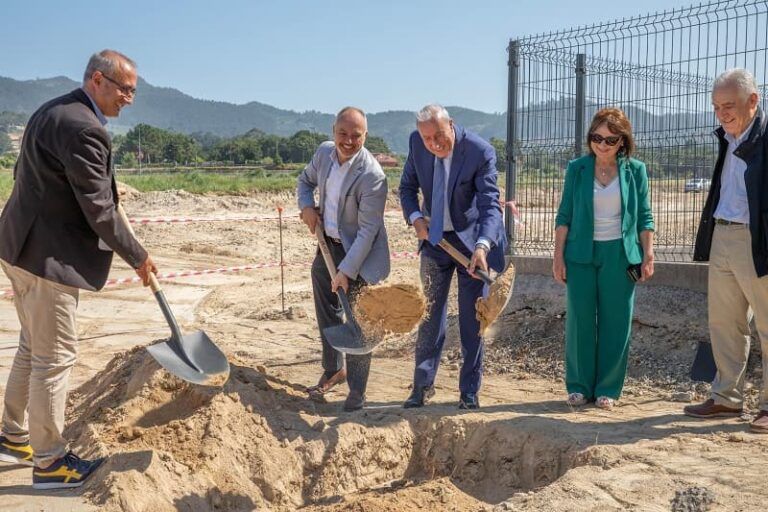 Grupo Delta pone la primera piedra de la nueva factoría de Delta Vigo Aeroestructuras en Porto do Molle