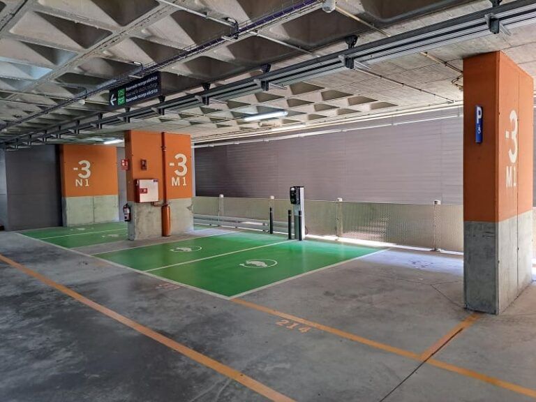 El Aeropuerto de Vigo refuerza su apuesta por la sostenibilidad con nuevos cargadores para vehículos eléctricos