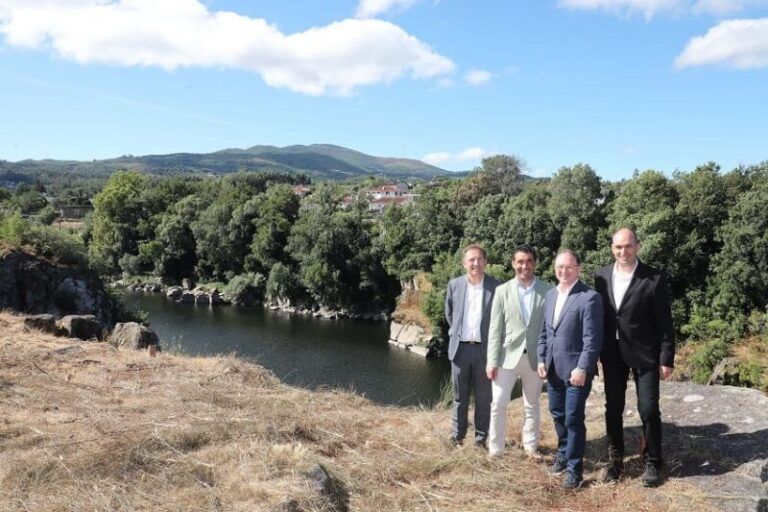 A Deputación asina un convenio co AECT Rio Minho para a redacción do proxecto de execución da ponte peonil internacional As Neves-Monçao
