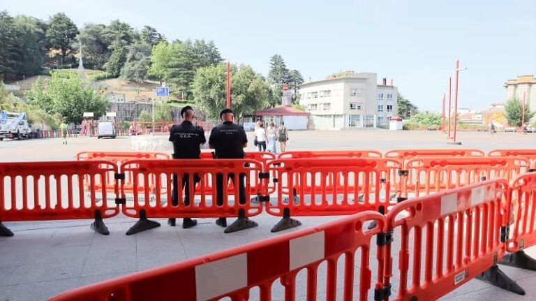 El BNG denuncia un “veto racista” del Concello de Vigo a los feriantes que intentaban registrar documentación