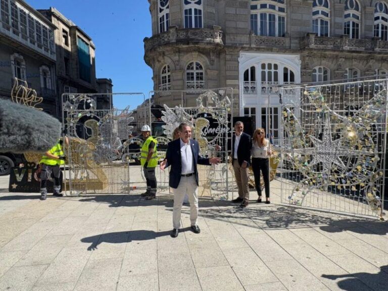 Vigo inicia la instalación de su Navidad más ambiciosa con nuevas rutas turísticas y récord de luces