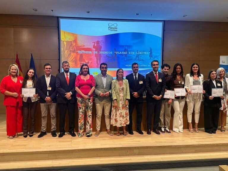 Luis López promociona en Madrid as posibilidades infinitas que ofrece o litoral das Rías Baixas en tempada baixa: deporte, observación de fauna e actividades starlight