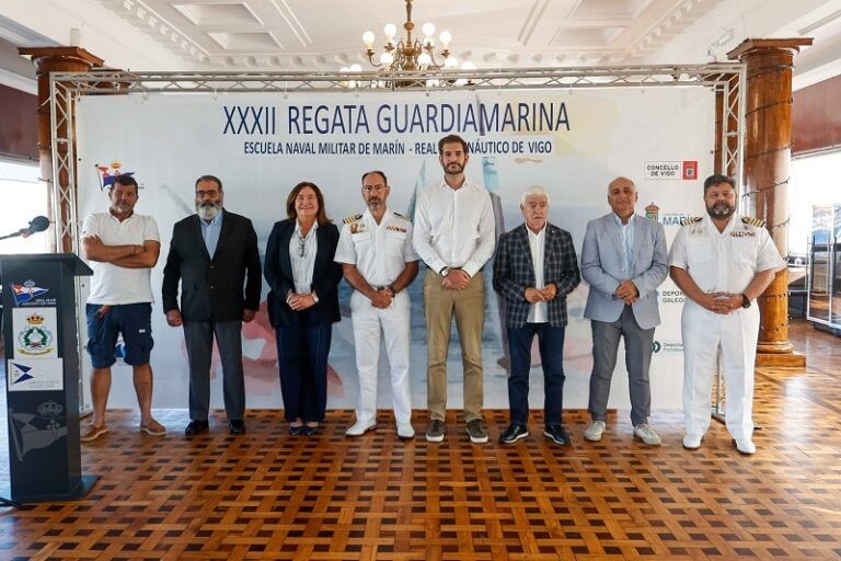 Ana Ortiz destaca la unión del Real Náutico de Vigo y la Escuela Naval de Marín en la Regata Gardamarina para promover el deporte