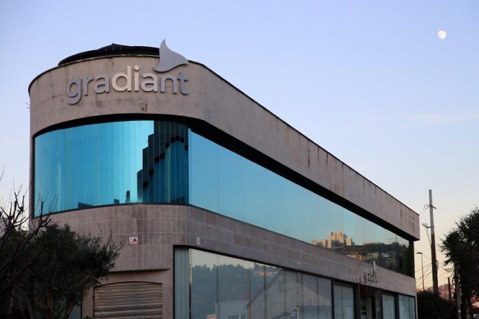 Gradiant_3