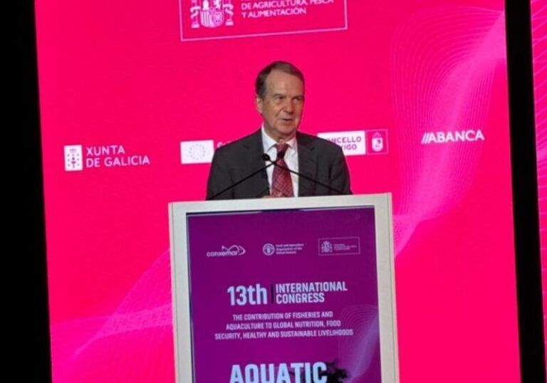 Caballero se erige en “defensor absoluto del sector pesquero” en el XIII Congreso Internacional de la FAO