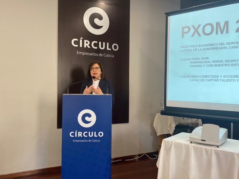 Caride defiende en el Círculo de Empresarios una intervención activa del Concello en el mercado inmobiliario para contener los precios