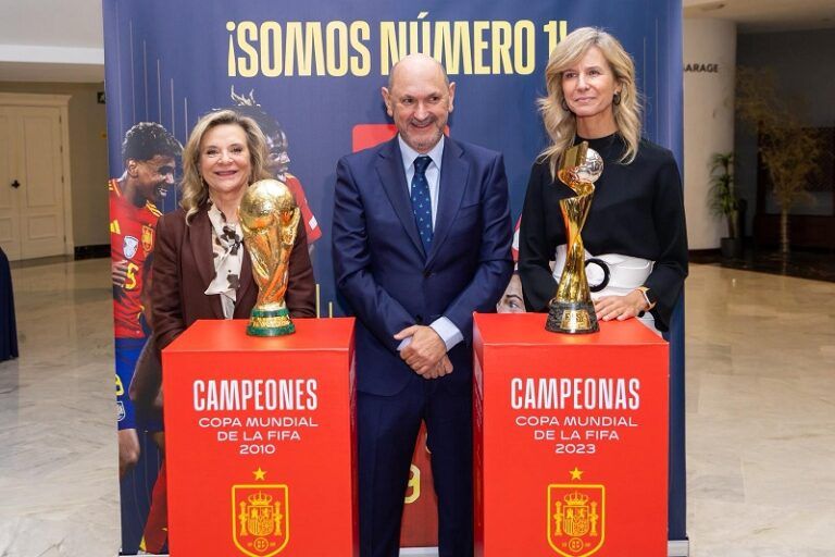 Rafael Louzán defiende en Vigo “una nueva federación basada en el diálogo” y mira al Mundial 2030 como una oportunidad para Galicia