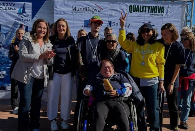 La IV Regata Inclusiva “Vigo a Vela” reúne a 60 personas con discapacidad en la ría