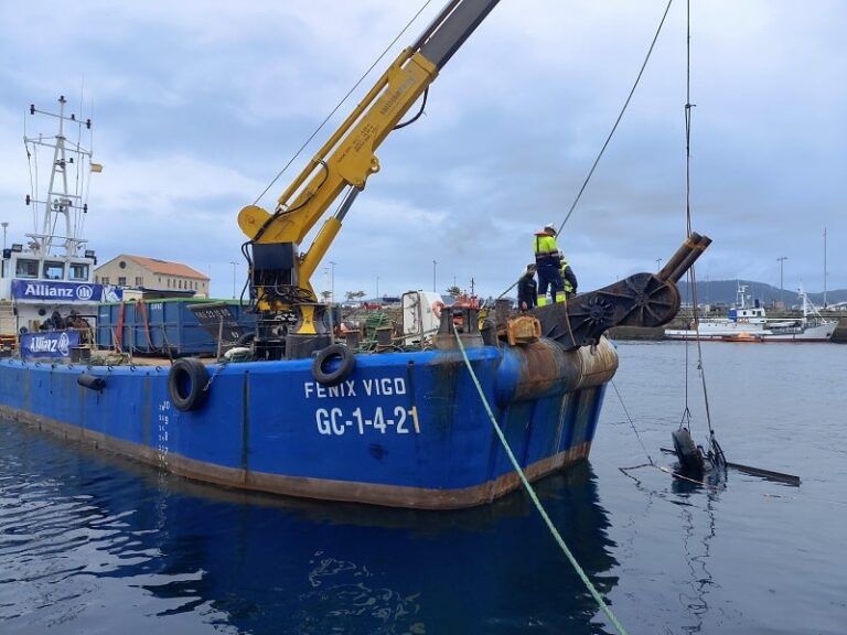 El Puerto de Vigo inicia una nueva campaña de limpieza subacuática en sus dársenas para reforzar su compromiso con la sostenibilidad marina