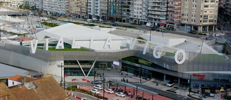 Vialia Vigo inaugura “El Reino de Papá Noel”, una experiencia inmersiva única para estas Navidades