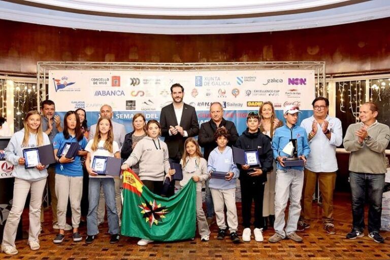 El cántabro Miguel Echávarri se impone con autoridad en el Meeting Ciudad de Vigo de Optimist
