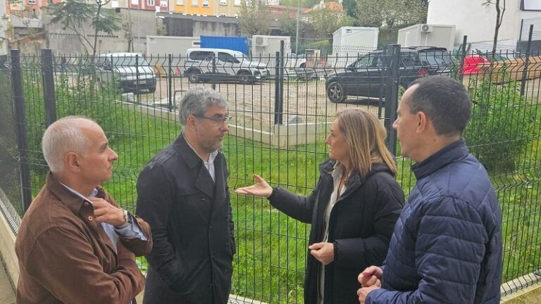 El PP acusa a Caballero de “vender humo” en el solar de Esturáns