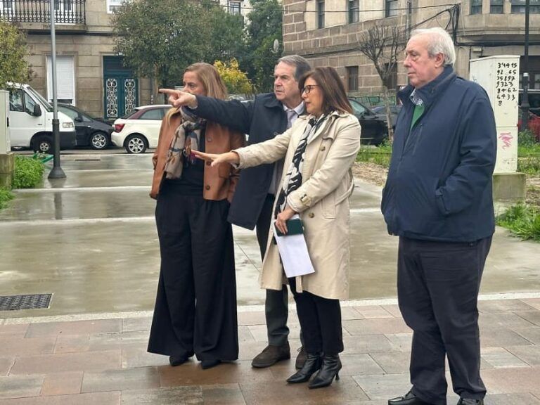 Bouzas estrena una nueva plaza entre las calles Covadonga y Tomás Alonso