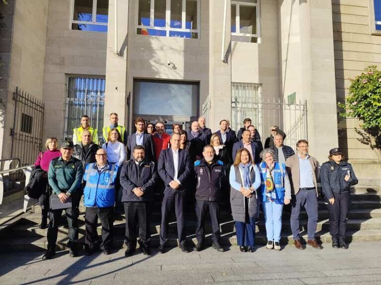 El Puerto de Vigo lanza su campaña solidaria de Navidad para recoger alimentos, juguetes, ropa y material escolar