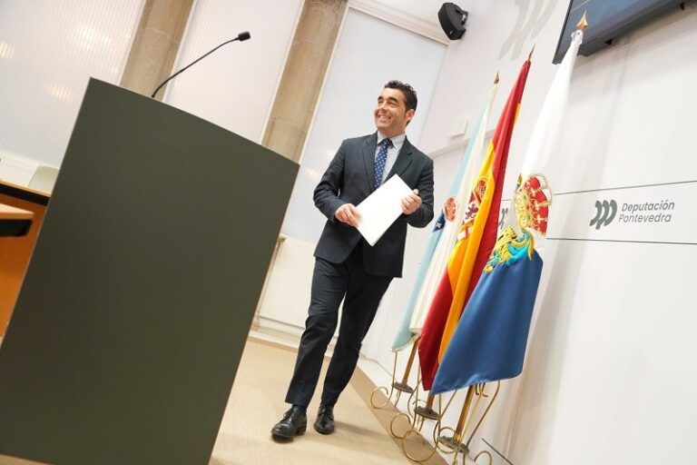 La Deputación activa la Navidad con el encendido del Pazo Provincial
