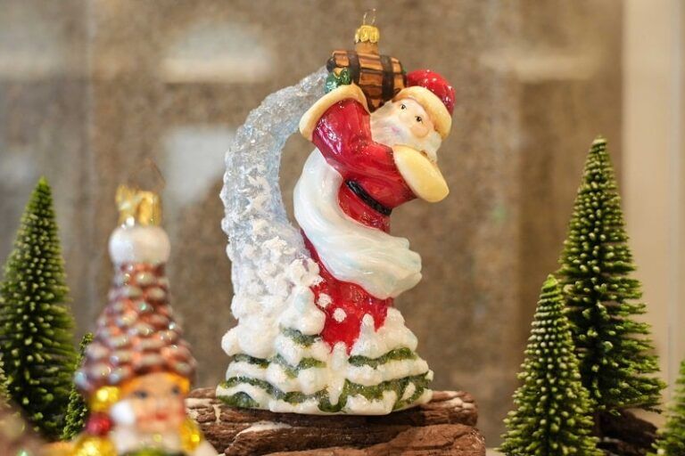 A Deputación sortea un adorno artesanal da colección ViCo exposta no Pazo Provincial